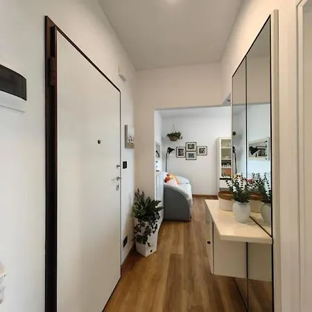 Apartamento Rivamarsud - Casa Fronte Mare - Parking Privato, Aria Condizionata Bordighera