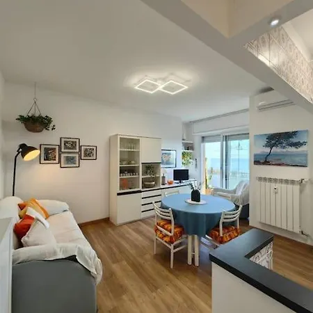 Rivamarsud - Casa Fronte Mare - Parking Privato, Aria Condizionata *