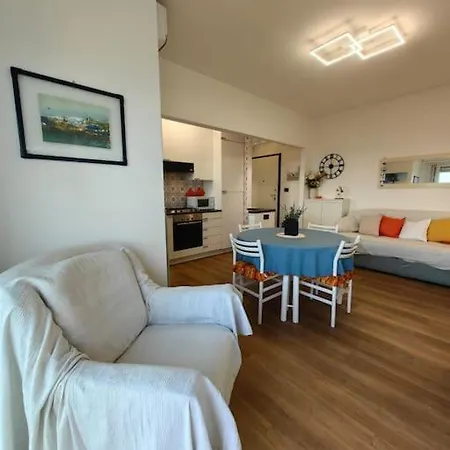 Rivamarsud - Casa Fronte Mare - Parking Privato, Aria Condizionata * Bordighera